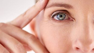 أسباب ظهور التجاعيد تحت العين في سن مبكر؟