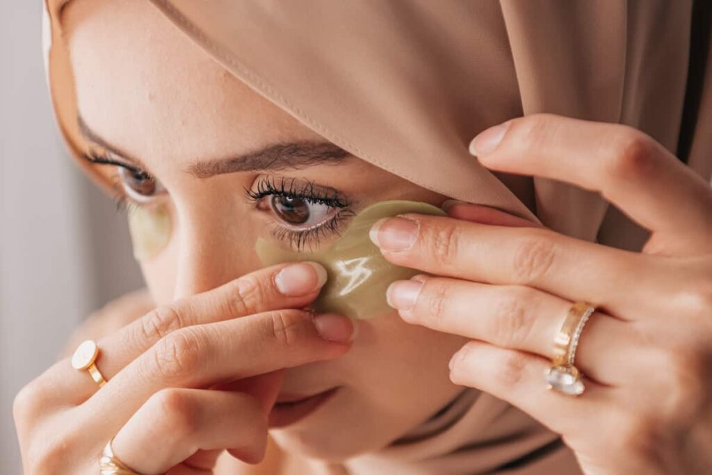 كريم موضعي لإزالة التجاعيد حول العين.. طريقة إزالة تجاعيد العين بسرعة؟