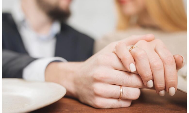 ماذا يحب الرجل في العلاقة الزوجيه.. ما هي الأصوات التي يحبها الزوج؟