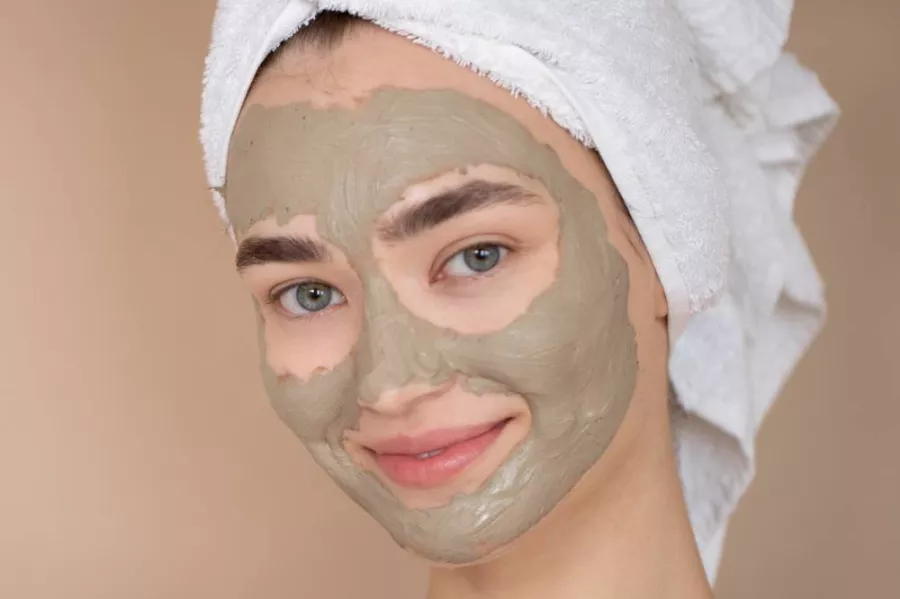 روتين العناية بالبشرة في المنزل.. وصفات طبيعية من البيت للعناية بالبشرة