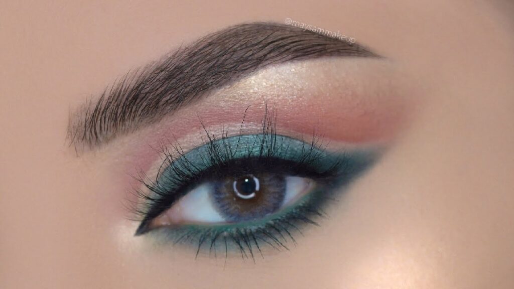 هل المكياج الزيتي يسبب حبوب على الوجه؟