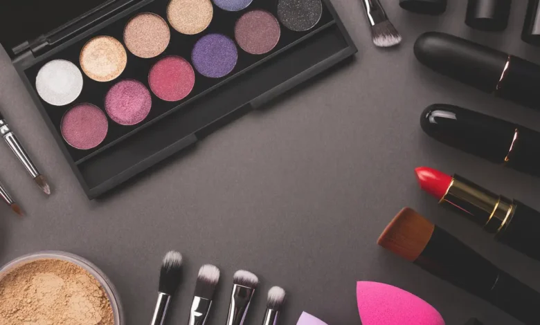 هل المكياج يسبب السرطان؟