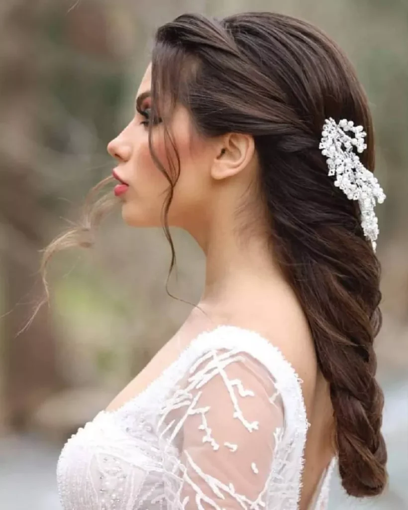 أفضل تسريحات شعر للعرائس موسم 2026