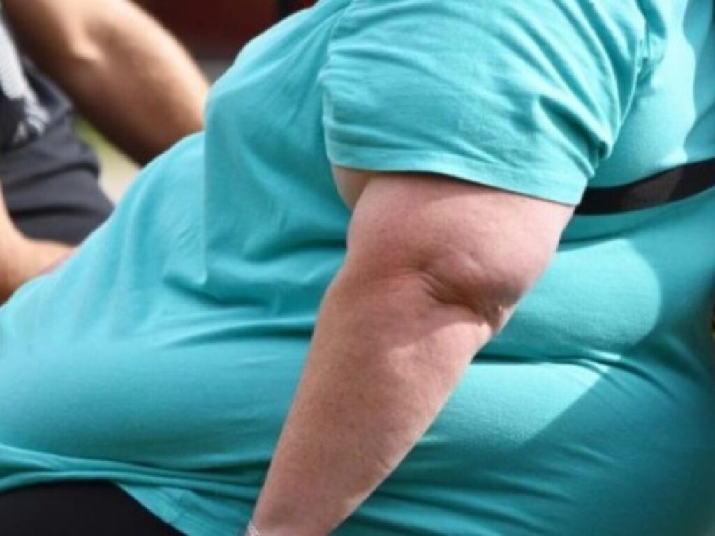 لماذا يصعب على النساء فقدان الوزن مقارنة بالرجال؟