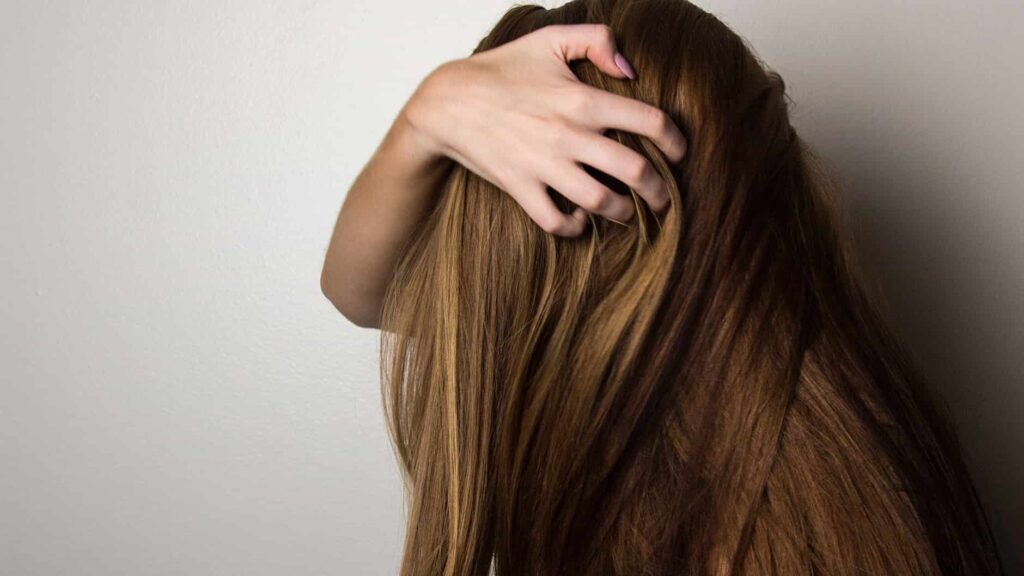 هل ماء البصل يسبب تساقط الشعر؟