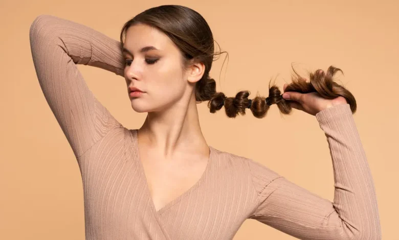 وصفة ماء البصل للشعر تتصدر التريند.. هل ماء البصل مفيد للشعر؟