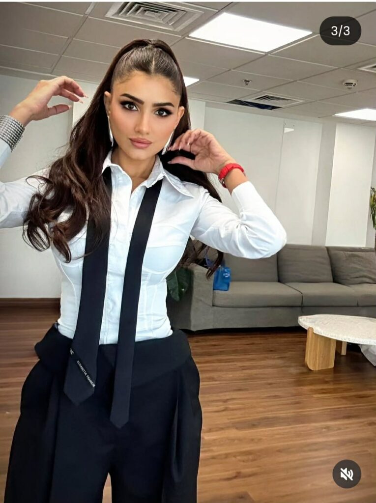 مي عمر تثير الجمهور بإطلالة جديدة لها