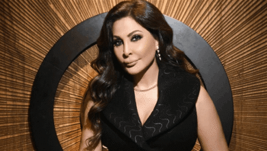 إليسا تثير الجمهور أثناء بكائها في حفل دبي أثناء غنائها أغنية فاكر.. تفاصيل الحدث