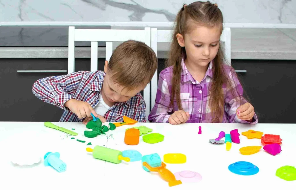 دليل الأمهات لاختيار الألعاب التي تنمي ذكاء الطفل