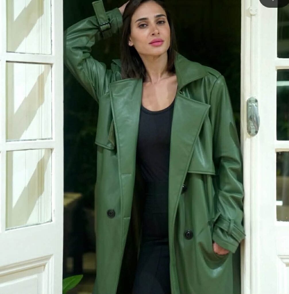 كيف تألقت مصممة الأزياء آن الرفاعي في مجال الموضة والأزياء بطريقة تواكب العصر 6 كيف تألقت مصممة الأزياء آن الرفاعي في مجال الموضة والأزياء بطريقة تواكب العصر