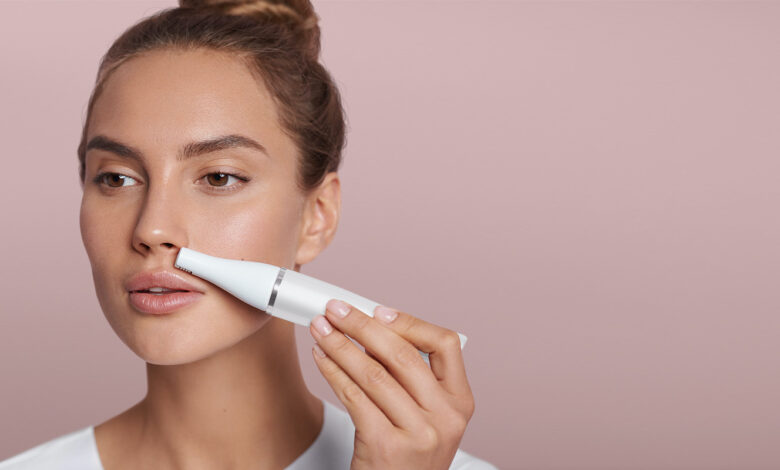 إزالة شعر الوجه: الشفرة أم الليزر أم الفتلة؟ المقارنة الكاملة 1 إزالة شعر الوجه الشفرة أم الليزر أم الفتلة؟ المقارنة الكاملة