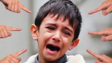 التنمر المدرسي عند الأطفال: 7 طرق فعالة للحماية والدعم النفسي 6 التنمر المدرسي كيف تحمين طفلك وتدعمينه نفسياً؟