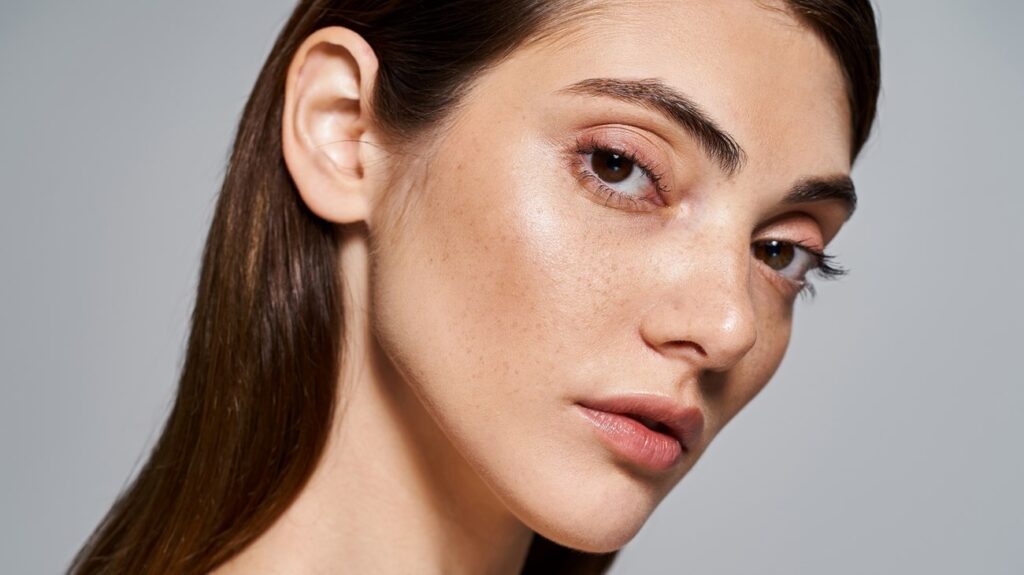 العناية بالبشرة للمرأة في رمضان: خطوات بسيطة وفعالة