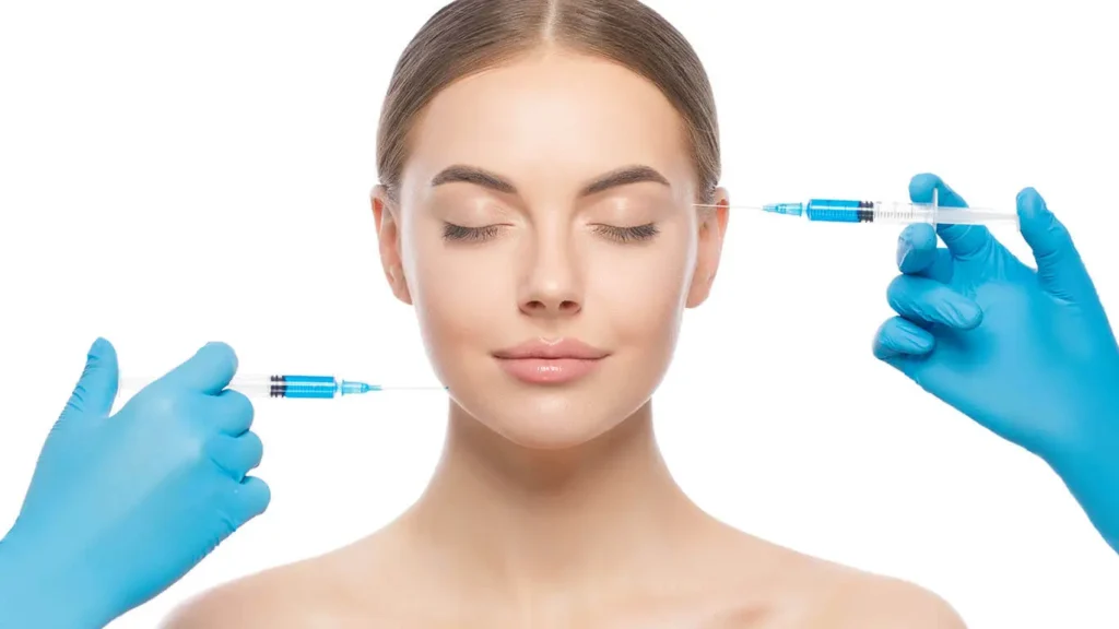 الفرق بين البوتوكس والفيلر: دليل بسيط للتفريق بينهما لعام 2025