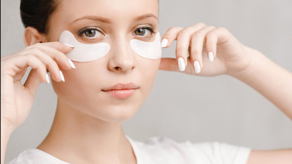 خبراء يكشفون: 10 عادات مع الغذاء الملوّن تبطئ شيخوخة بشرتك هذا العام 2 خبراء يكشفون: 10 عادات مع الغذاء الملوّن تبطئ شيخوخة بشرتك هذا العام