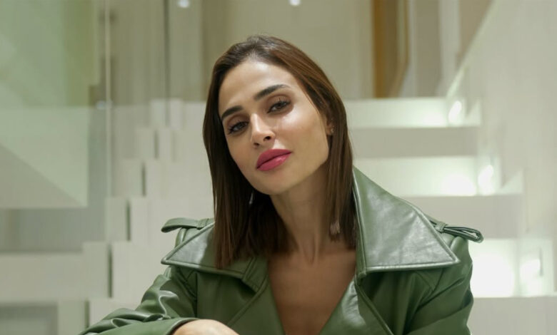 كيف تألقت مصممة الأزياء آن الرفاعي في مجال الموضة والأزياء بطريقة تواكب العصر 1 كيف تألقت مصممة الأزياء آن الرفاعي في مجال الموضة والأزياء بطريقة تواكب العصر