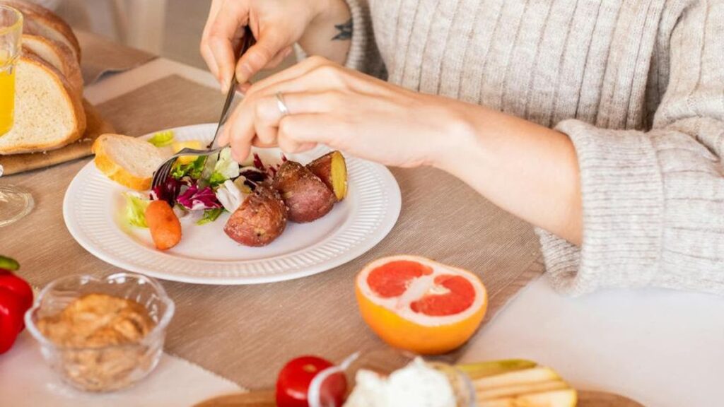 كيف تحافظين على وزنك في رمضان بدون حرمان؟