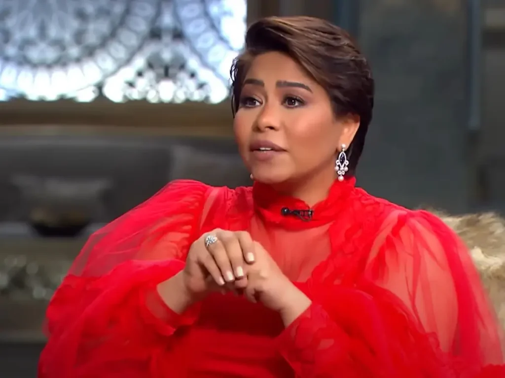 تحوّل حياة شيرين عبد الوهاب: لماذا أصبحت حديث السوشيال ميديا؟ 2 شيرين عبد الوهاب حديث السوشيال ميديا