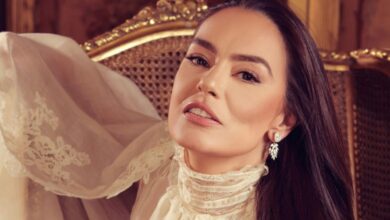 من فنانة إلى أسطورة… كيف ترسّخ اسم شريهان كرمز للجمال؟ 17 من فنانة إلى أسطورة… كيف ترسّخ اسم شريهان كرمز للجمال؟