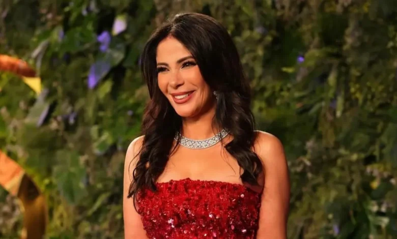 منى زكي: رحلة فنية من الأدوار البسيطة إلى نجومية الصف الأول