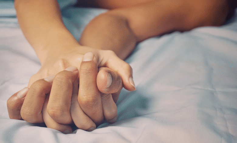 هل تعلمين ماذا يحدث لجسمك عند تبادل القبل مع الشريك؟