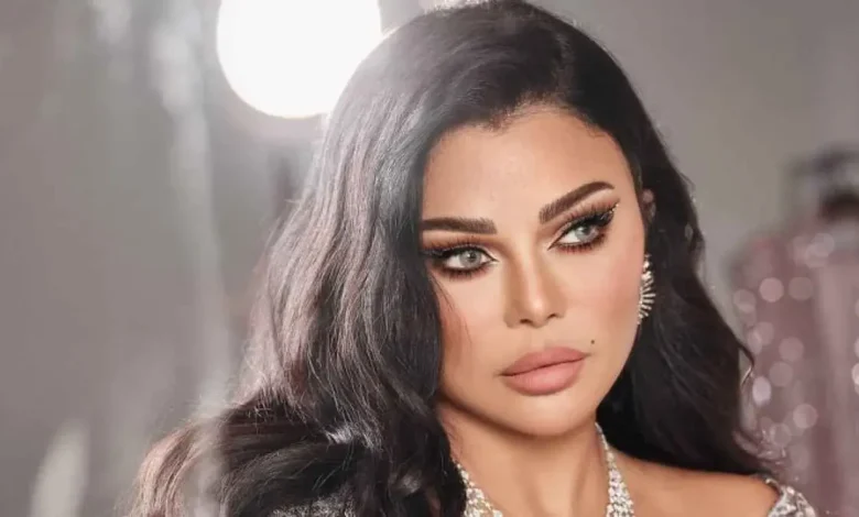 هيفاء وهبي: كيف تحولت إلى أيقونة جريئة في الموضة والفن العربي؟ 4 هيفاء وهبي كيف تحولت إلى أيقونة جريئة في الموضة والفن العربي؟