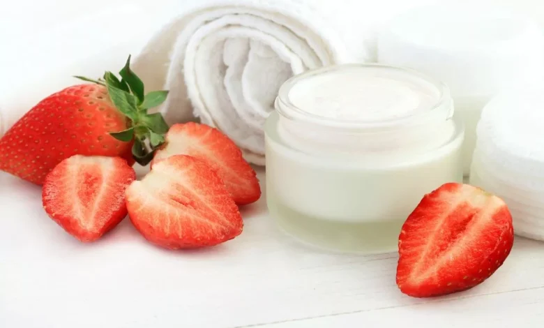 7 مكونات طبيعية تعيد النضارة لبشرتك