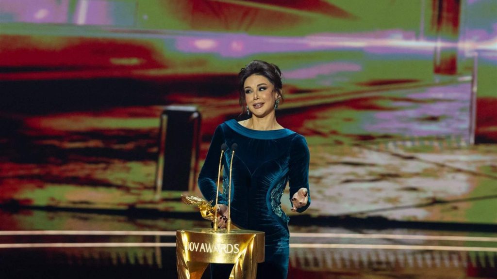 وسم كاريس بشار يتصدر تريند مع الممثل التركي باريش.. من هي كاريس بشار 2 وسم كاريس بشار يتصدر تريند مع الممثل التركي باريش. من هي كاريس بشار