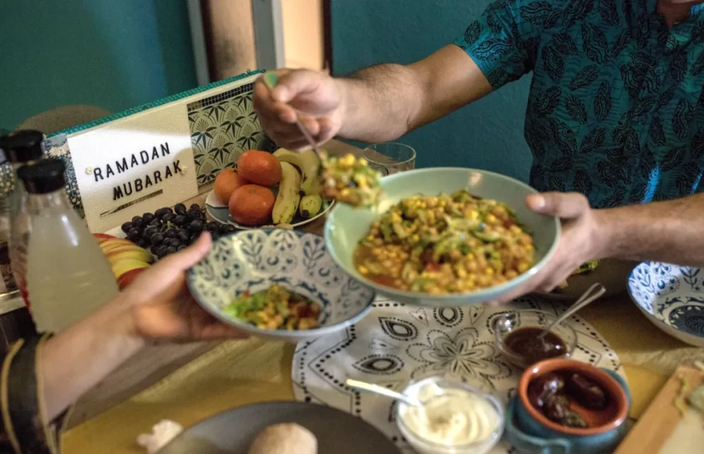 احذري هذه الأطعمة في رمضان… تزيد الوزن دون أن تشعري