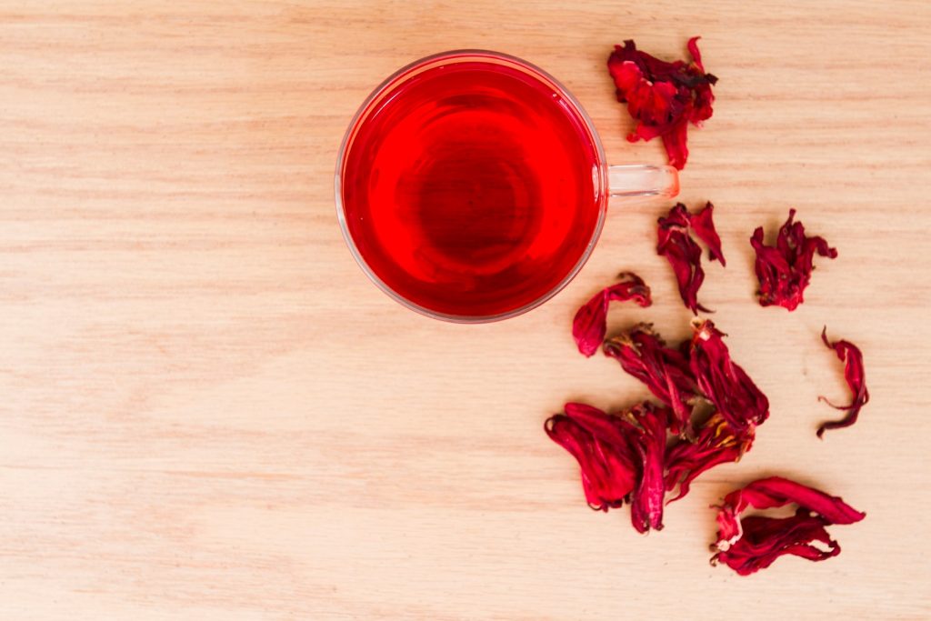 تجربتي مع الكركديه للبشرة.. متى تظهر نتائج الكركديه للوجه 2 تجربتي مع الكركديه للبشرة.. متى تظهر نتائج الكركديه للوجه