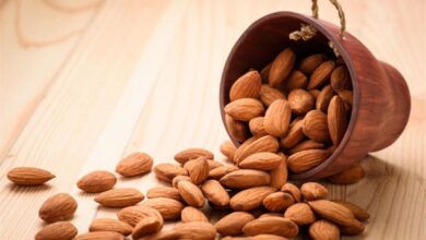 ماذا يحدث عند تناول اللوز يومياً؟