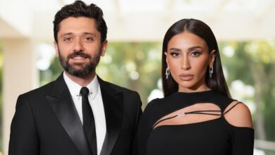 أنباء عن زواج دينا الشربيني وكريم عبدالعزيز في فرنسا.. حقيقة أم كذبة أبريل؟