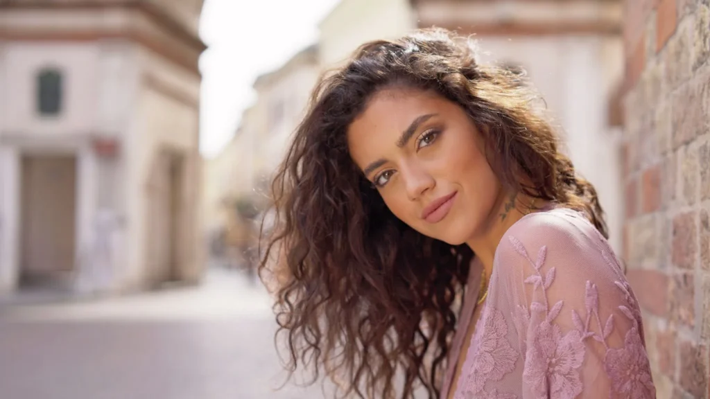 بعد شائعات عن الممثلة ستيفاني عطالله.. توجه رسالة للجمهور وتقول فيها أنا بخير