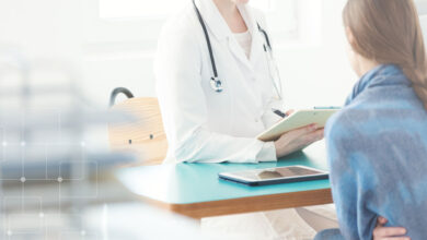 متى يجب زيارة الطبيب بسبب مشاكل الدورة الشهرية؟