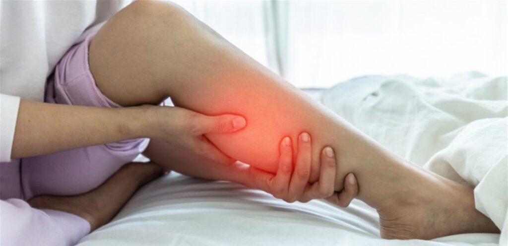 هل وضعية تقاطع الساقين خطيرة على صحتك؟ 2 هل وضعية تقاطع الساقين خطيرة على صحتك؟