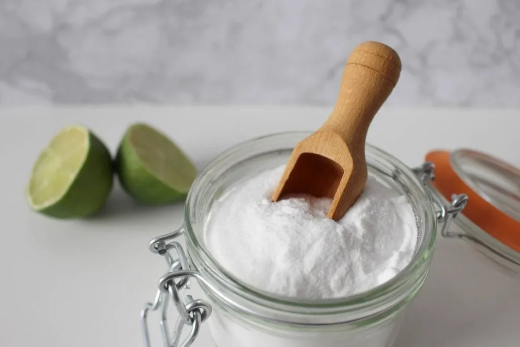 أسباب اصفرار الأظافر وطرق علاجها طبياً وطبيعياً في المنزل