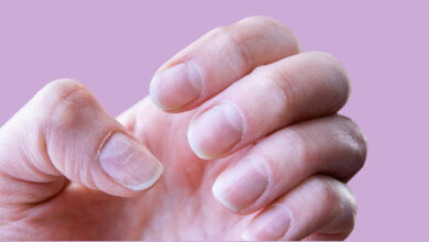 أطعمة غنية بالفيتامينات والمعادن للمساعدة على نمو أظافر صحية