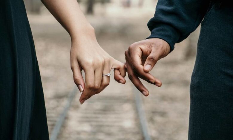 ما هي فوائد رضاعة الرجل من زوجته؟ 8 ما هي فوائد رضاعة الرجل من زوجته؟