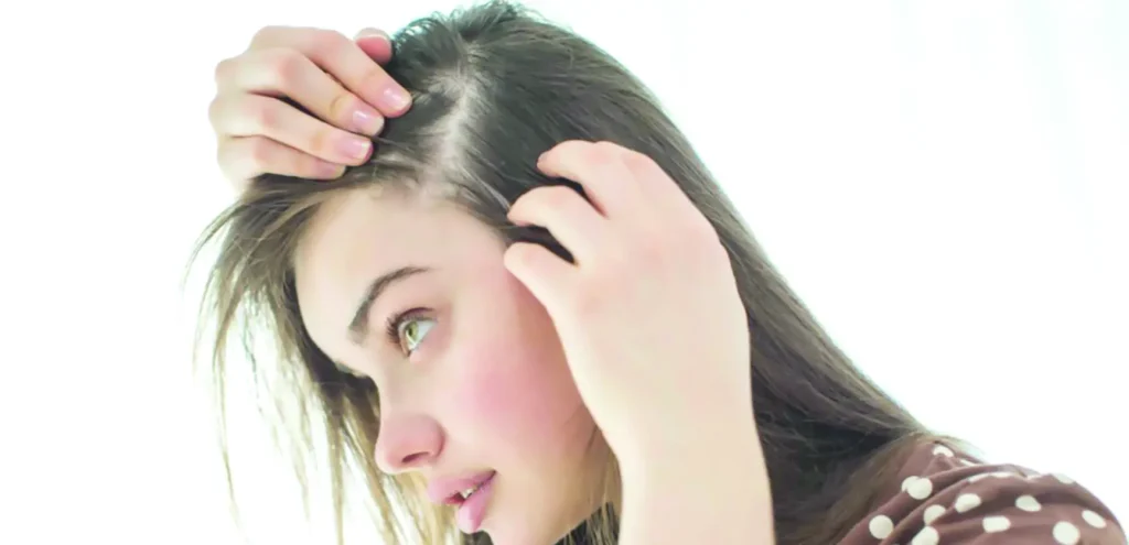 طريقة علاج أطراف الشعر المتقصفة قبل قصها