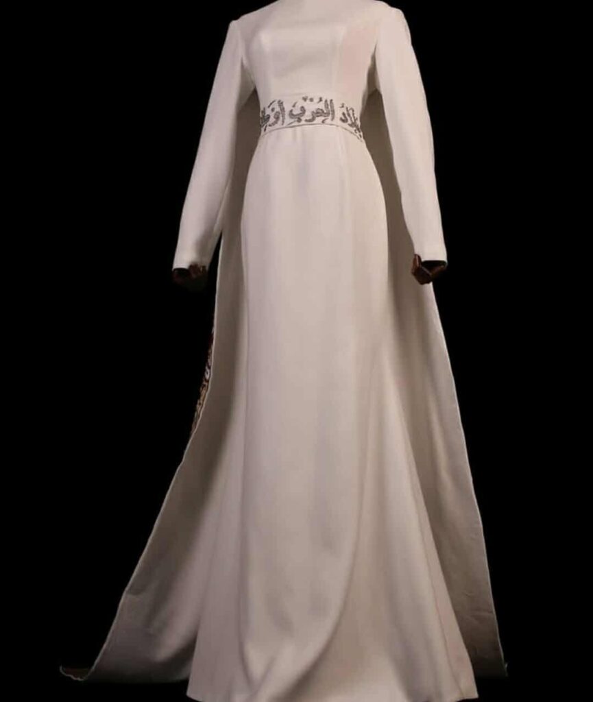 علا الفارس تتألق بفستان الحلم العربي في حفل جوائز Fashion Trust Arabia 2025