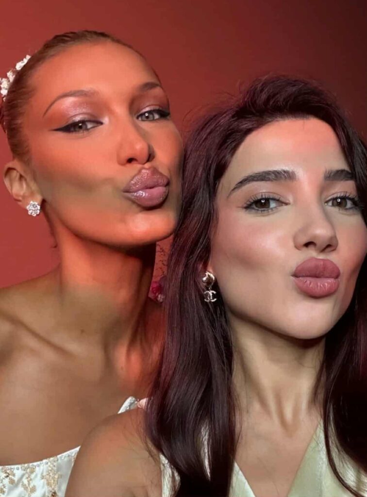 بيلا حديد تطلق علامتها العطرية Orebella