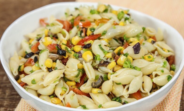 طريقة عمل المعكرونة بالزيتون الأخضر خطوة بخطوة