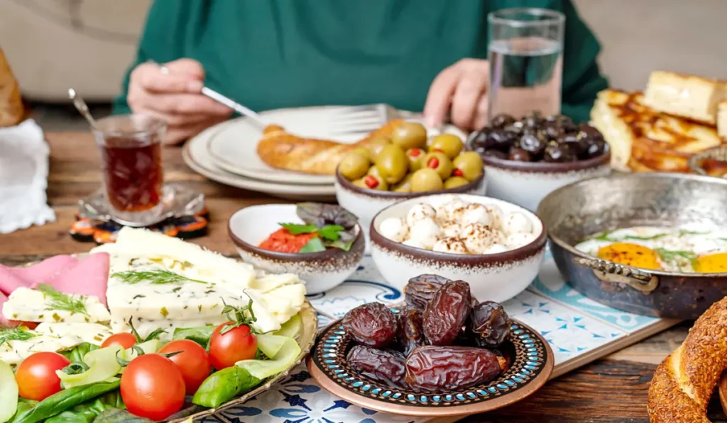 دليلك لاستعادة الطاقة والتخلص من التعب في رمضان