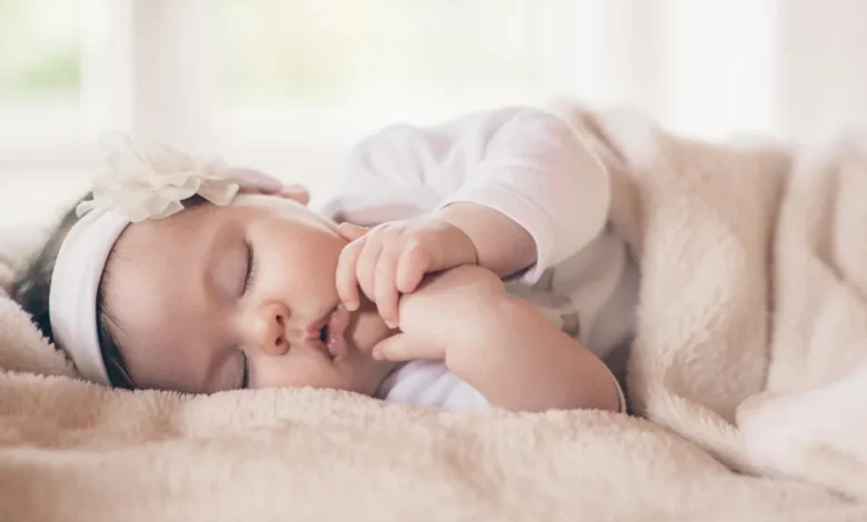 5 خطوات فعالة لمساعدة طفلك على النوم خلال 10 دقائق 5 5 خطوات فعالة لمساعدة طفلك على النوم خلال 10 دقائق